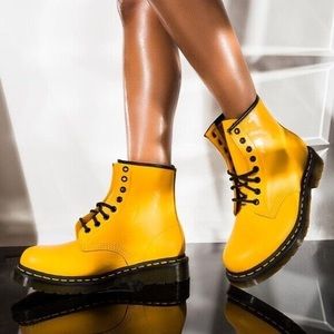 Yellow Dr Marten 1460 💛⭐️🌙